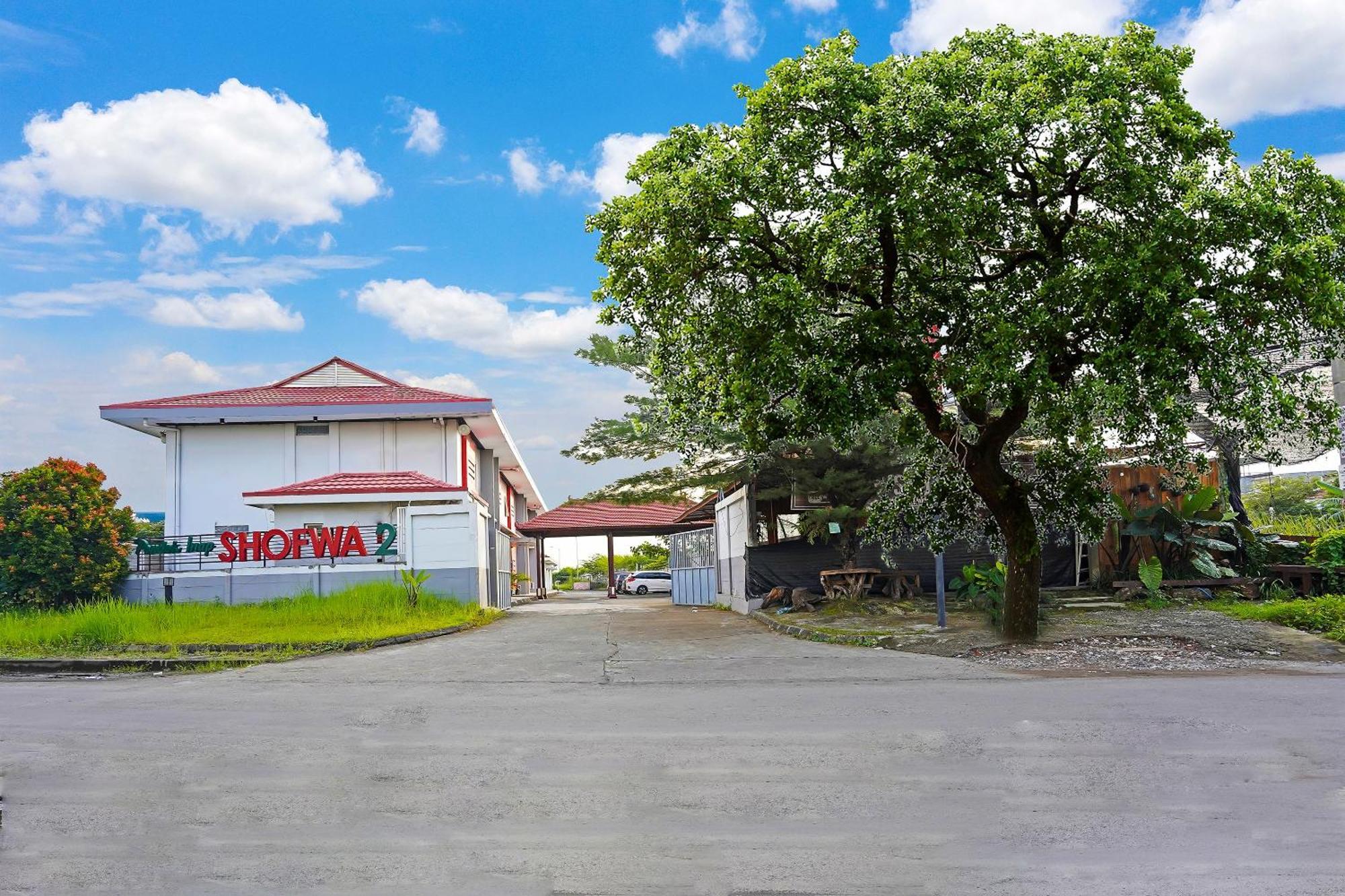 Oyo Flagship 91290 Pondok Inap Shofwa 2 Surabaya Exterior foto